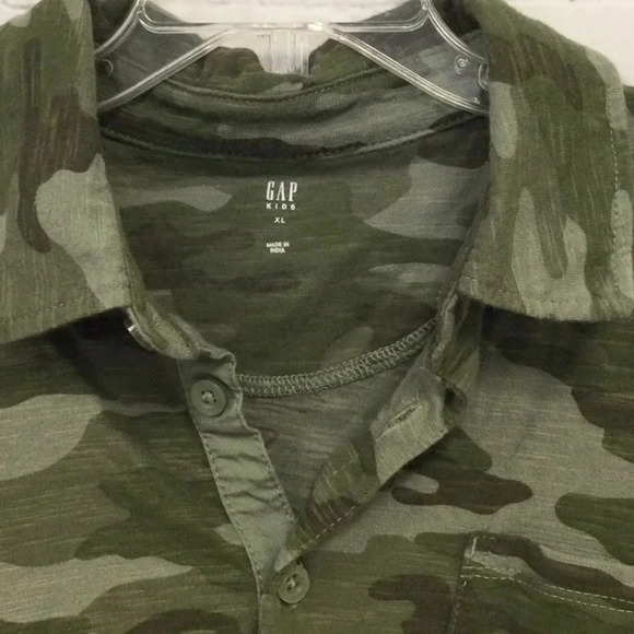 Gap size XL Boys Camouflage Collar Short Sleeve Top - Picture 4 of 5